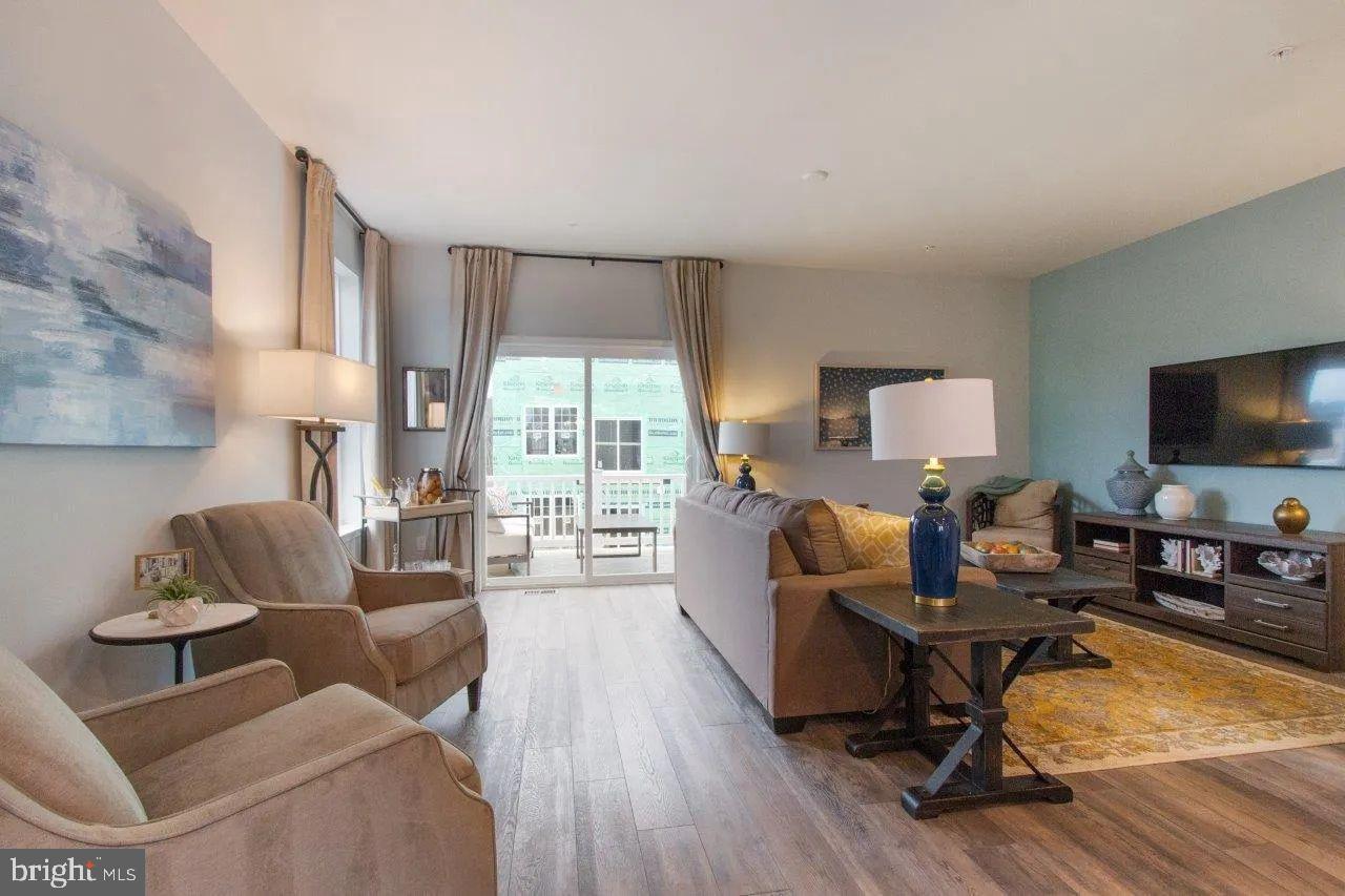 2261 KELSTON PLACE