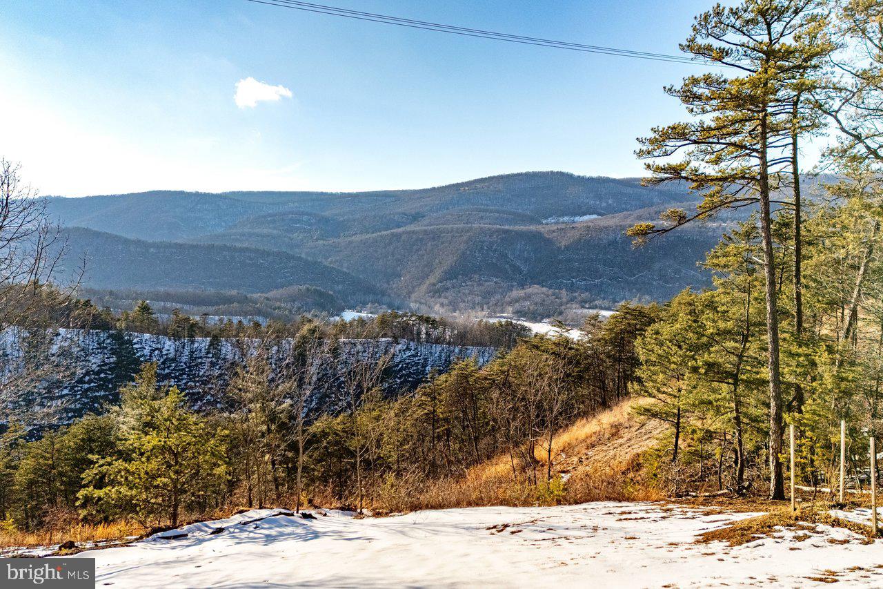 POTOMAC VALLEY OVERLOOK - Residential