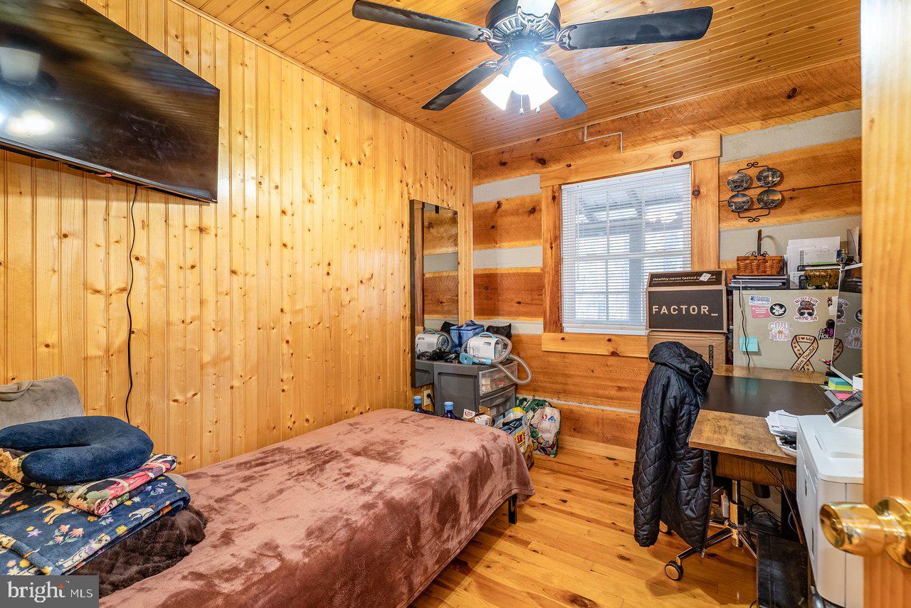 POTOMAC VALLEY OVERLOOK - Residential