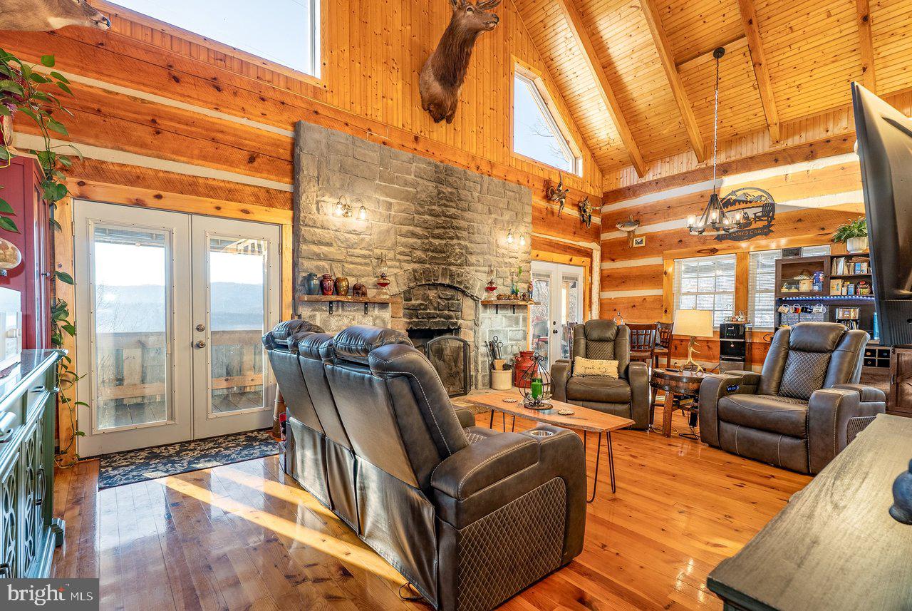 POTOMAC VALLEY OVERLOOK - Residential