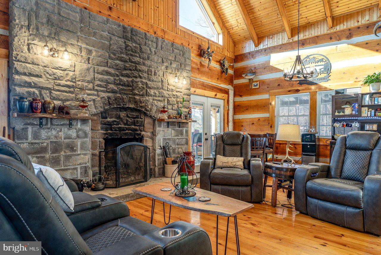 POTOMAC VALLEY OVERLOOK - Residential