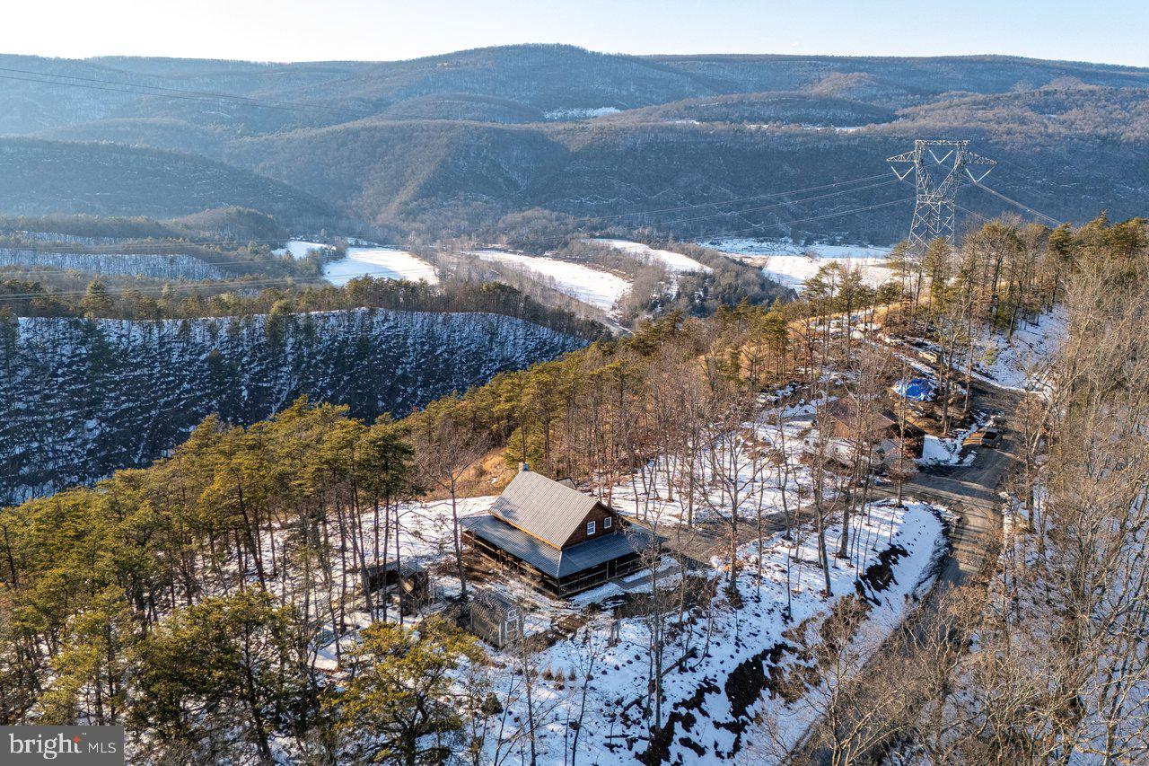POTOMAC VALLEY OVERLOOK - Residential