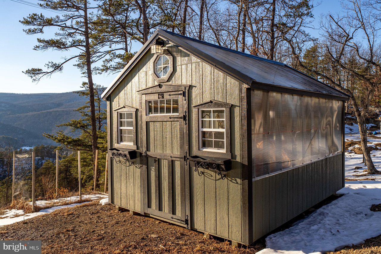 POTOMAC VALLEY OVERLOOK - Residential