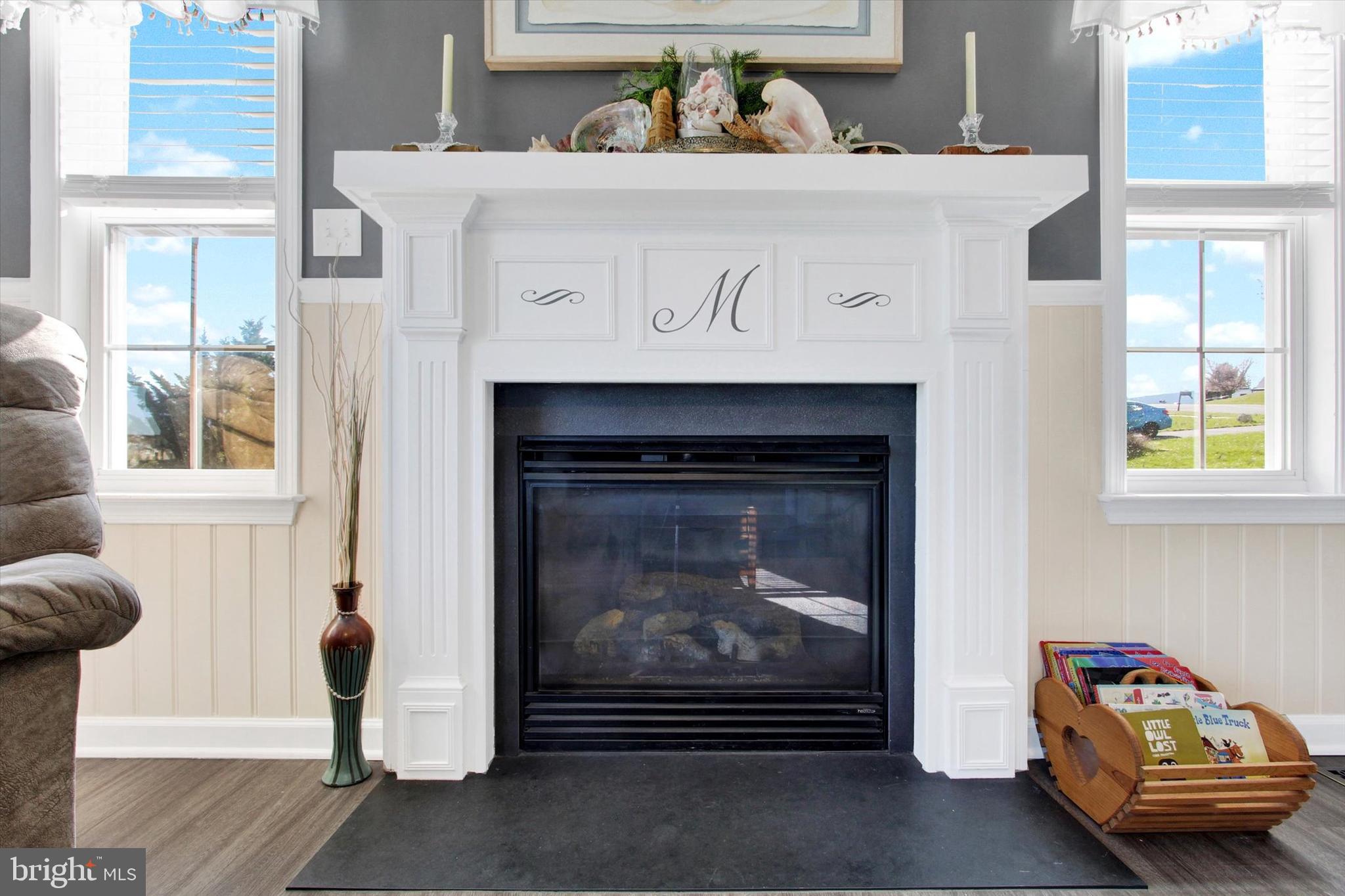 WHISPERING HILLS - Residential