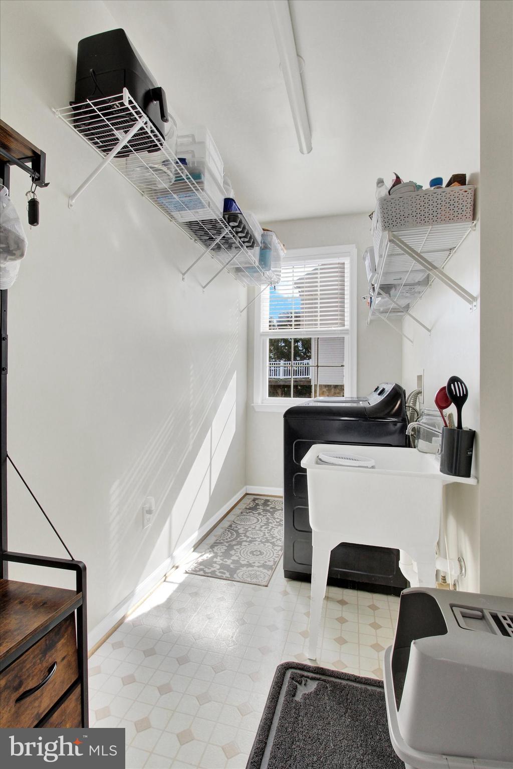 WHISPERING HILLS - Residential