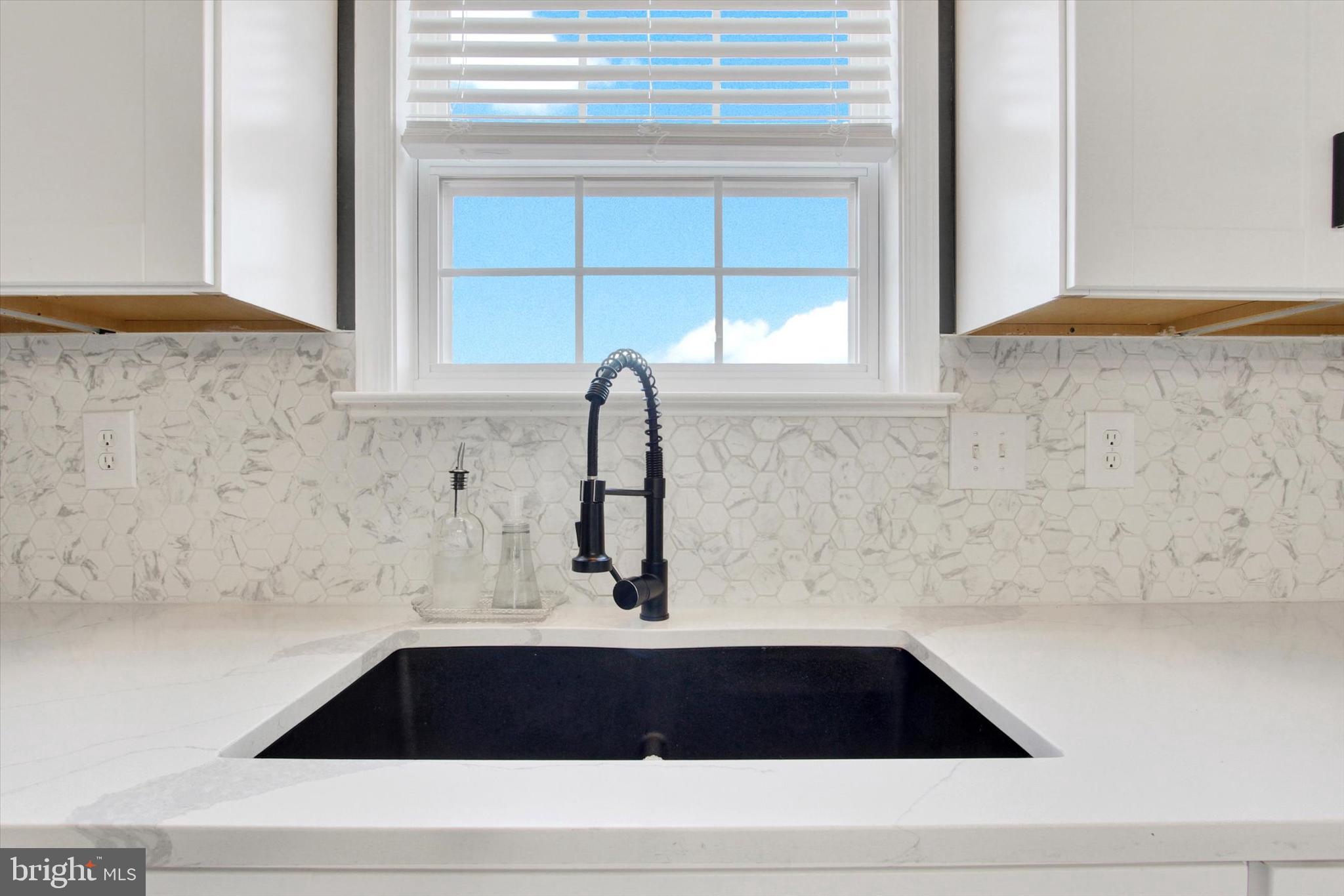 WHISPERING HILLS - Residential