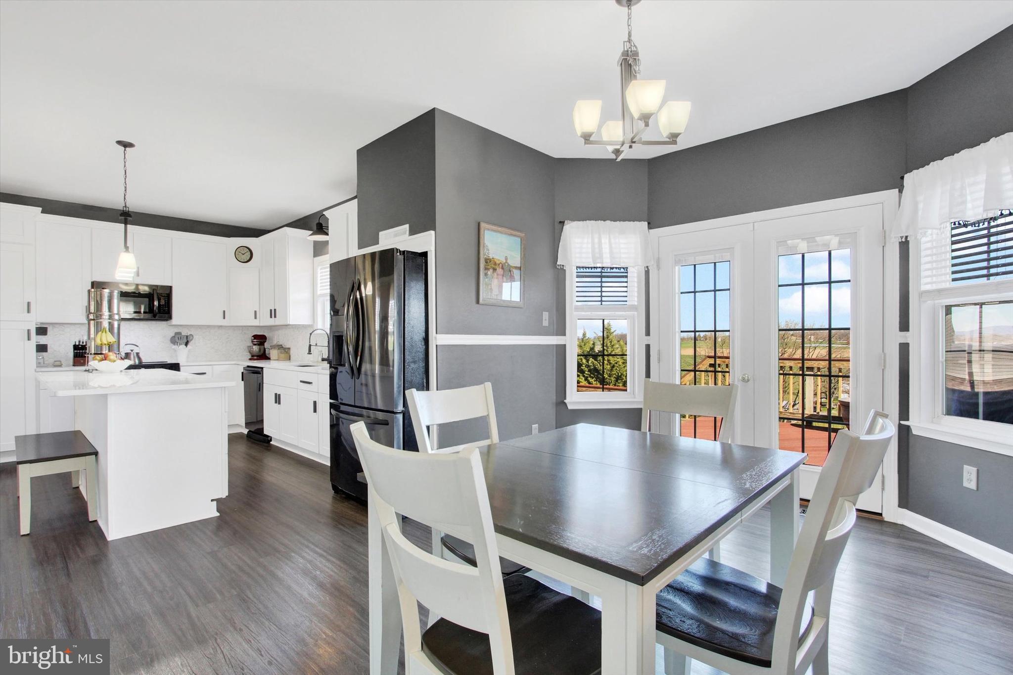 WHISPERING HILLS - Residential