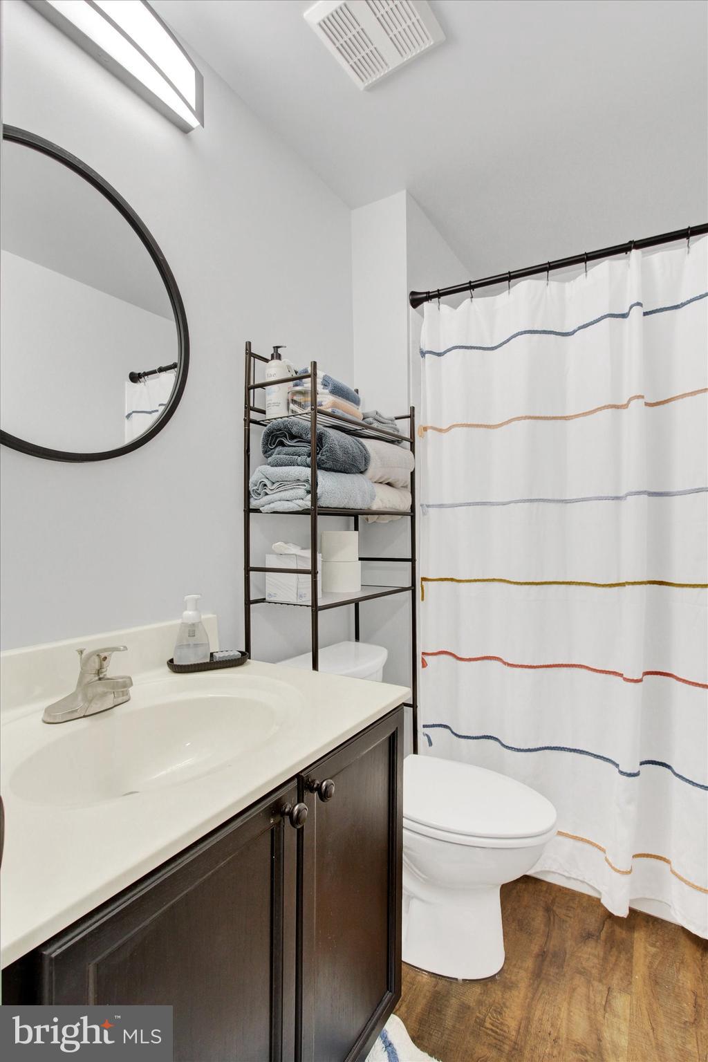 WHISPERING HILLS - Residential