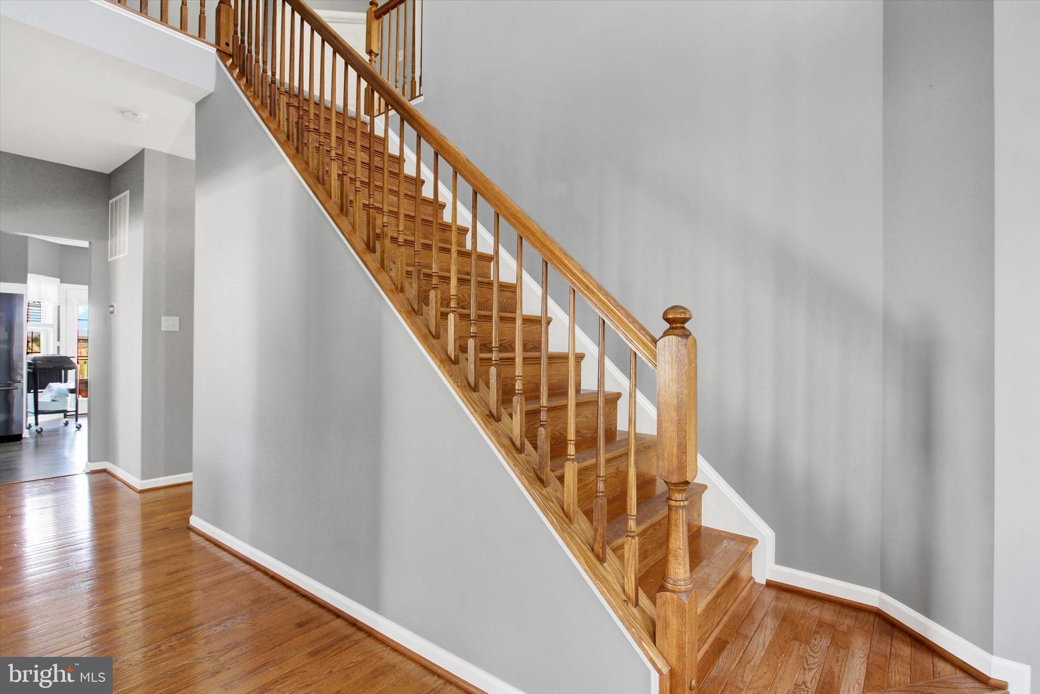 WHISPERING HILLS - Residential