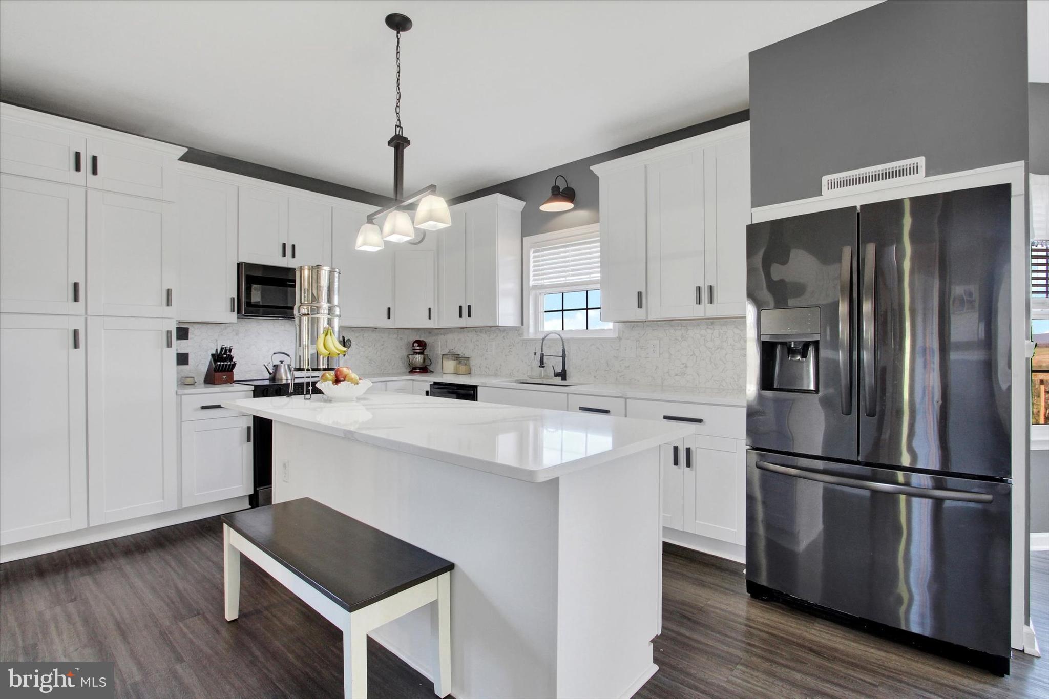 WHISPERING HILLS - Residential