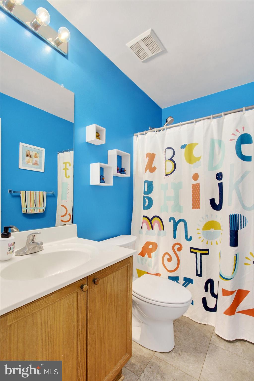 WHISPERING HILLS - Residential