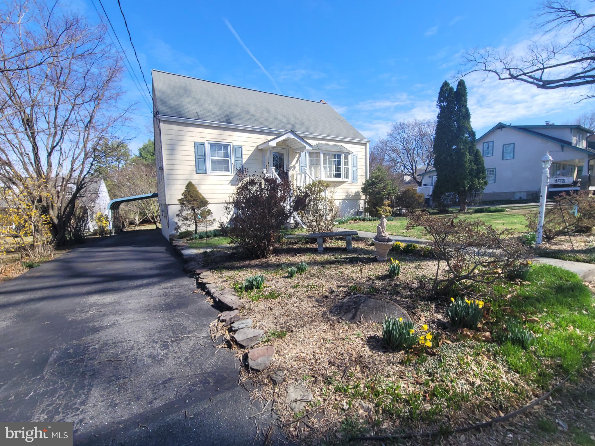 407 ANDERSON AVENUE