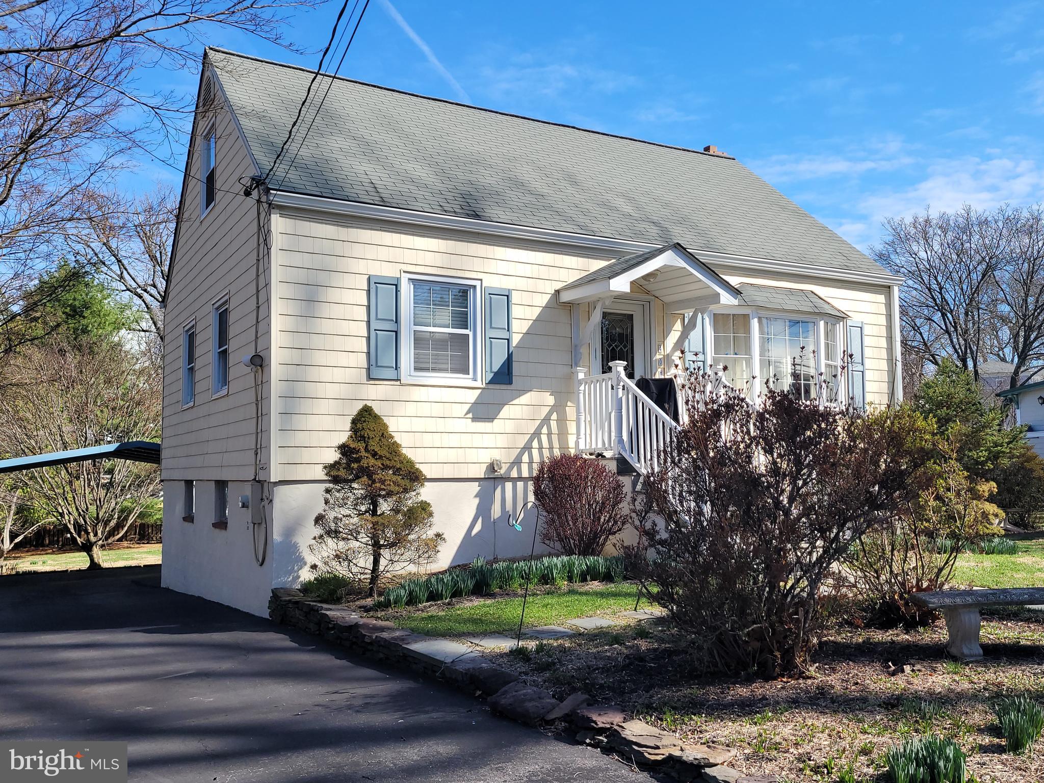 407 ANDERSON AVENUE