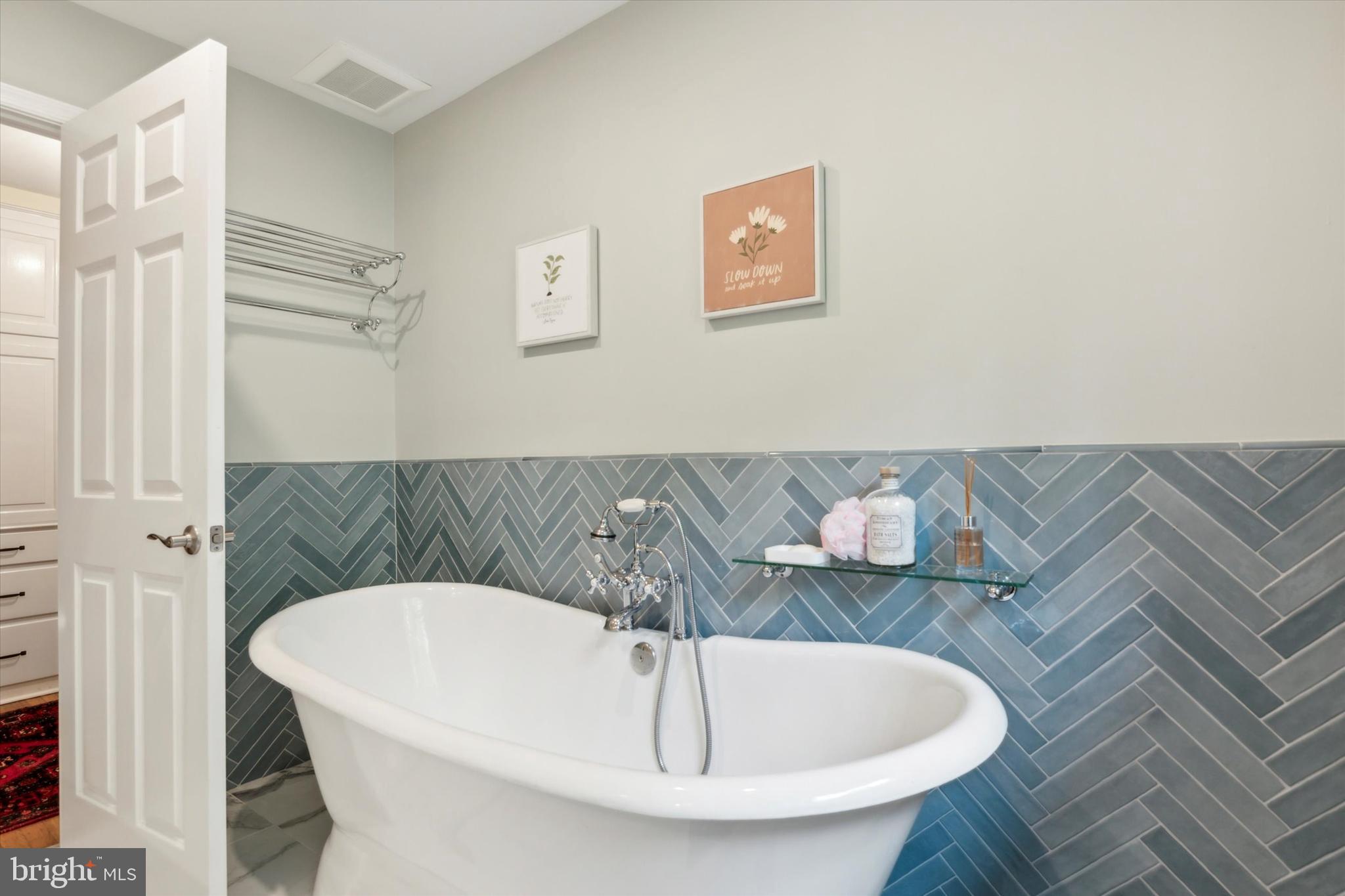 BRYN MAWR - Residential