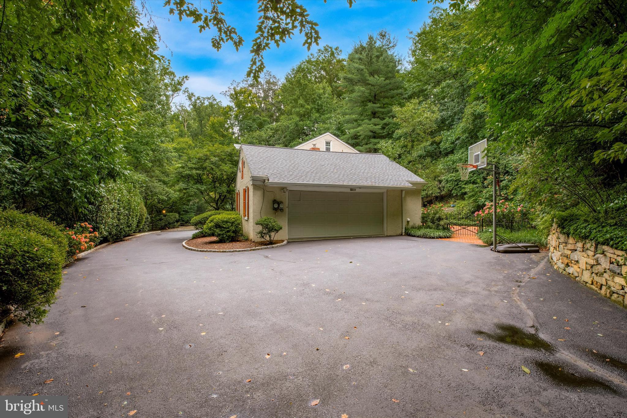 BRYN MAWR - Residential