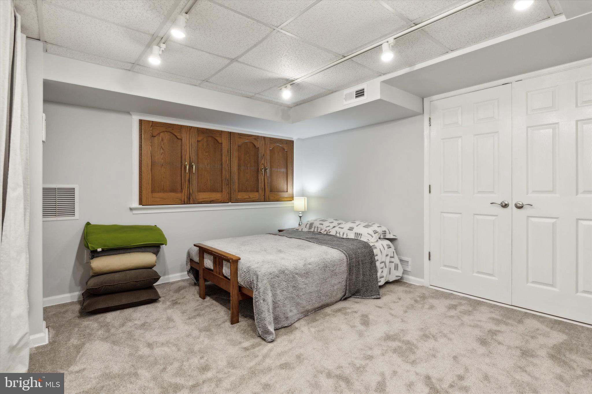 BRYN MAWR - Residential