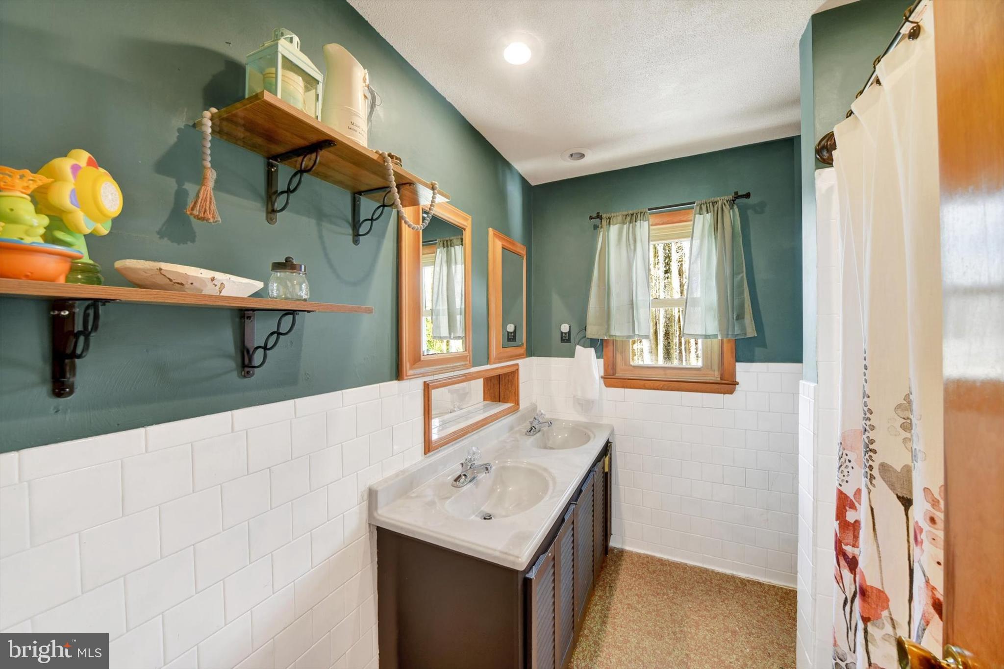 VILLAGE CARRS MILL - Residential