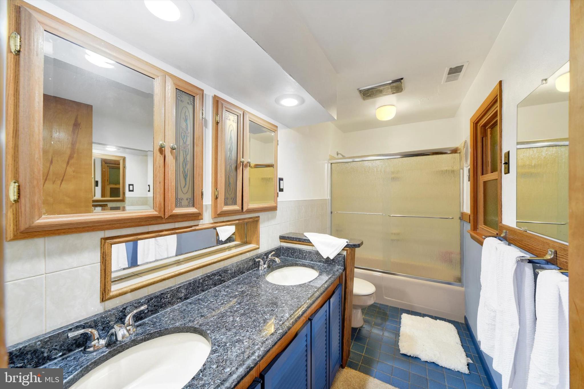 VILLAGE CARRS MILL - Residential