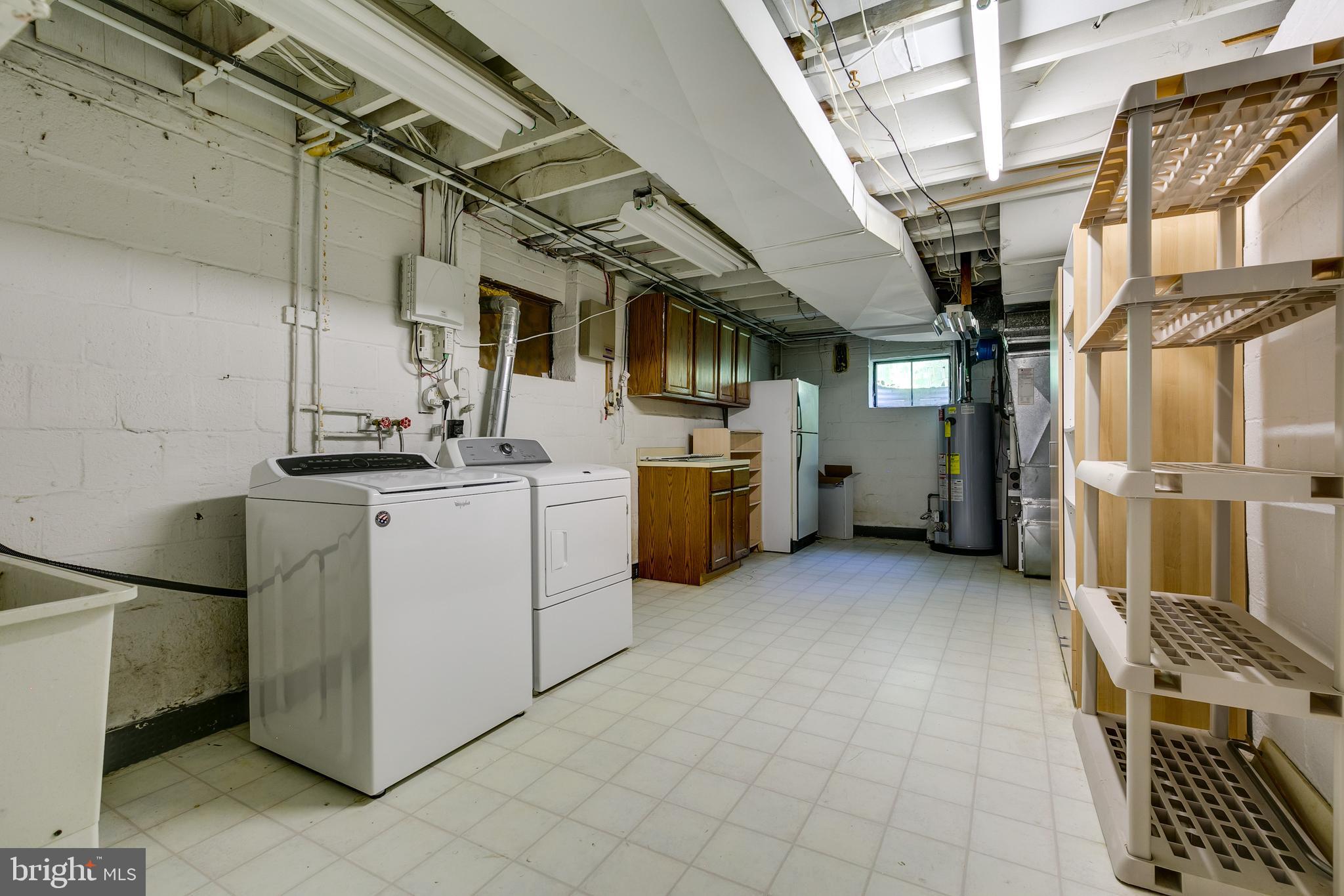 LINCOLNIA HILLS - Residential Lease