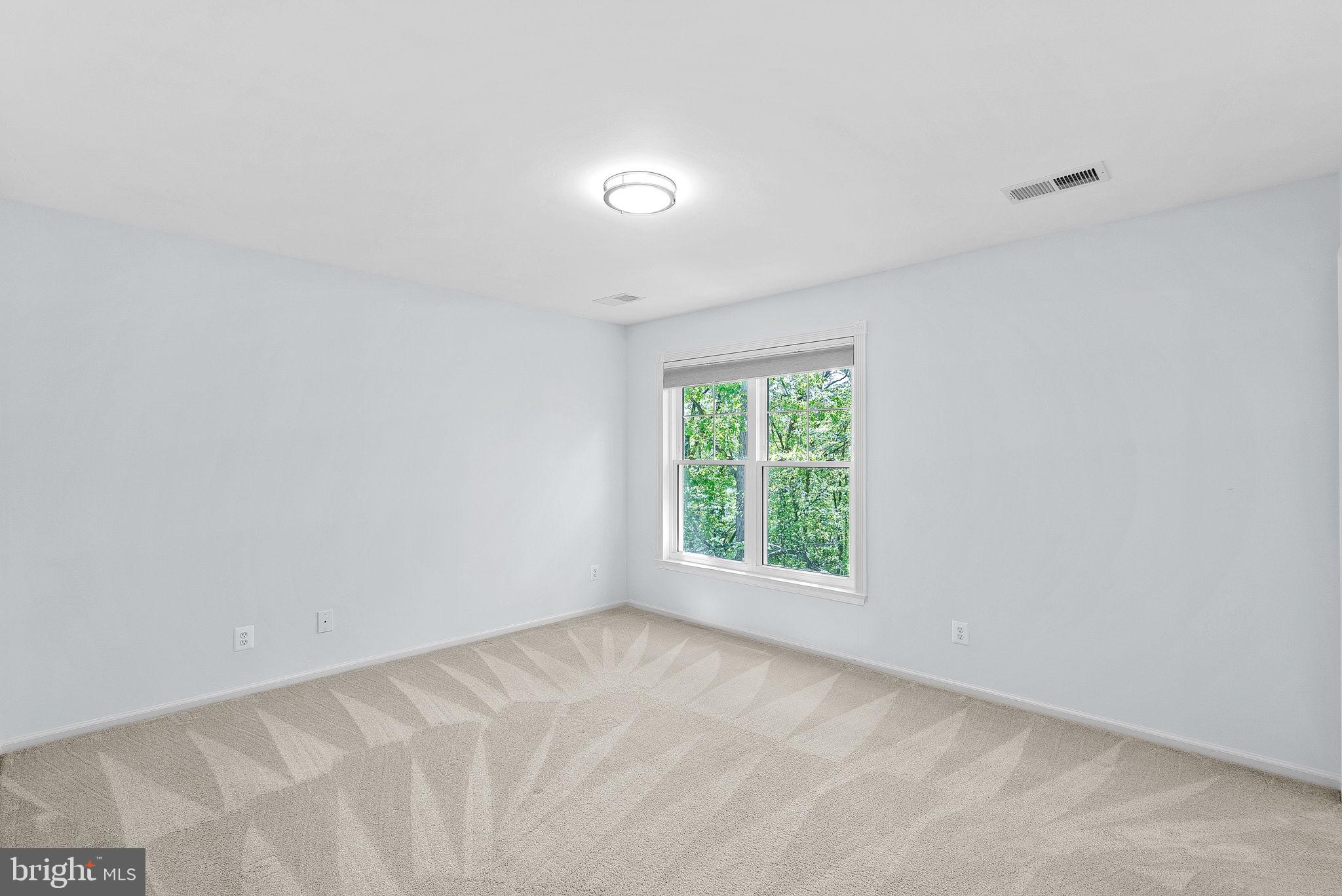 SIGNATURE AT BROADLANDS - Residential