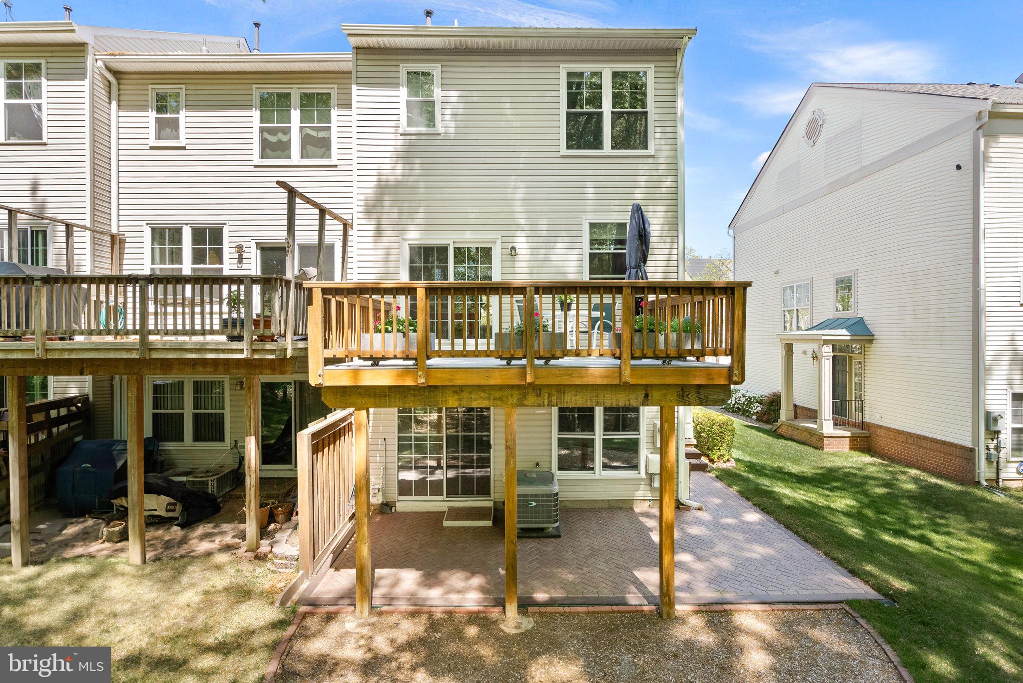 SIGNATURE AT BROADLANDS - Residential