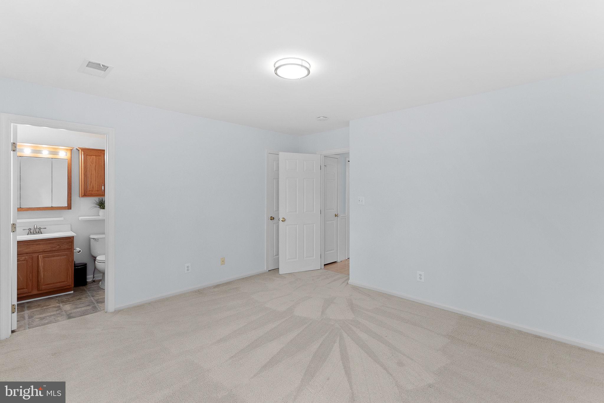 SIGNATURE AT BROADLANDS - Residential