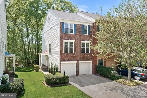 43139 Huntsman Square, Broadlands, VA MLS: VALO2093366