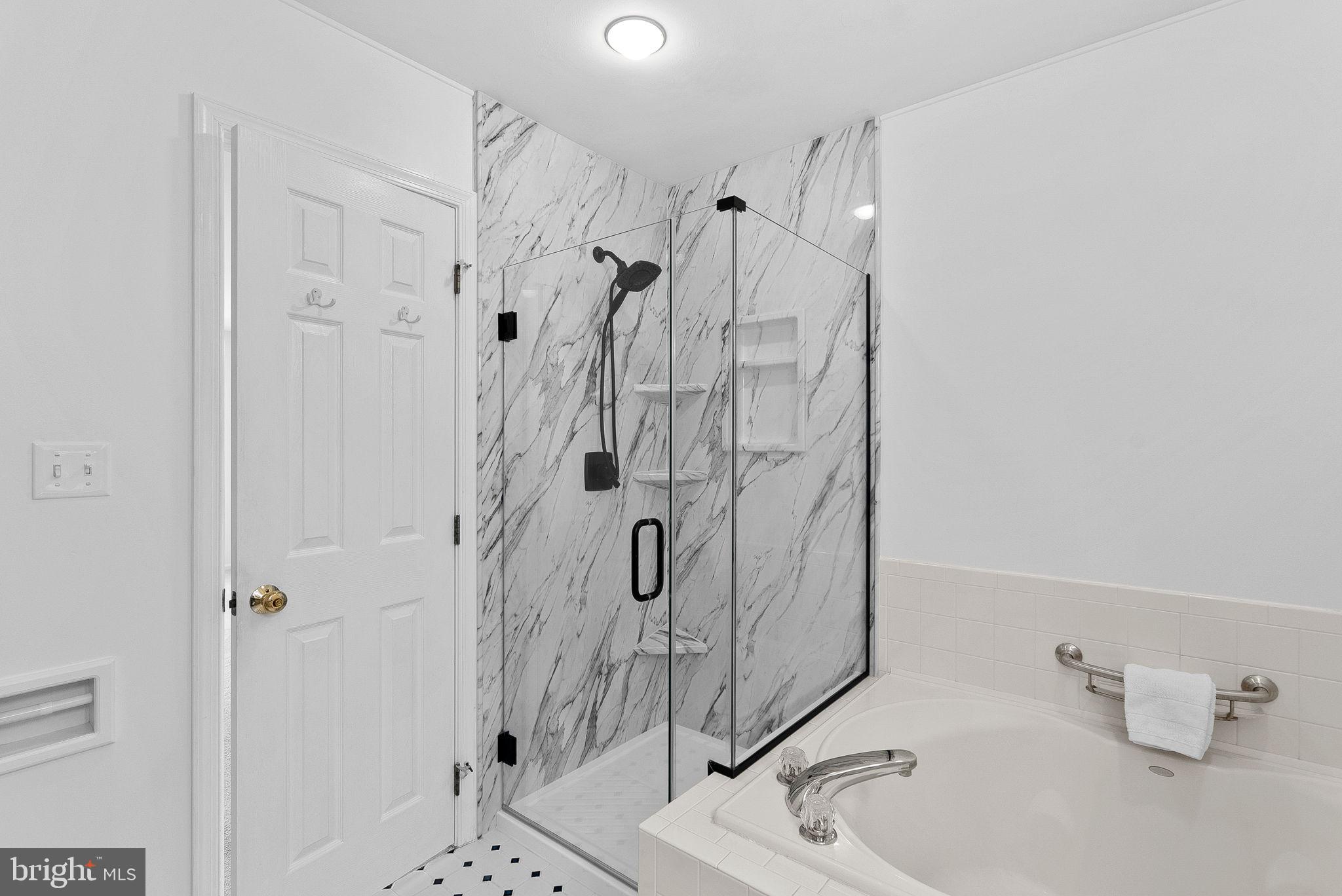 SIGNATURE AT BROADLANDS - Residential