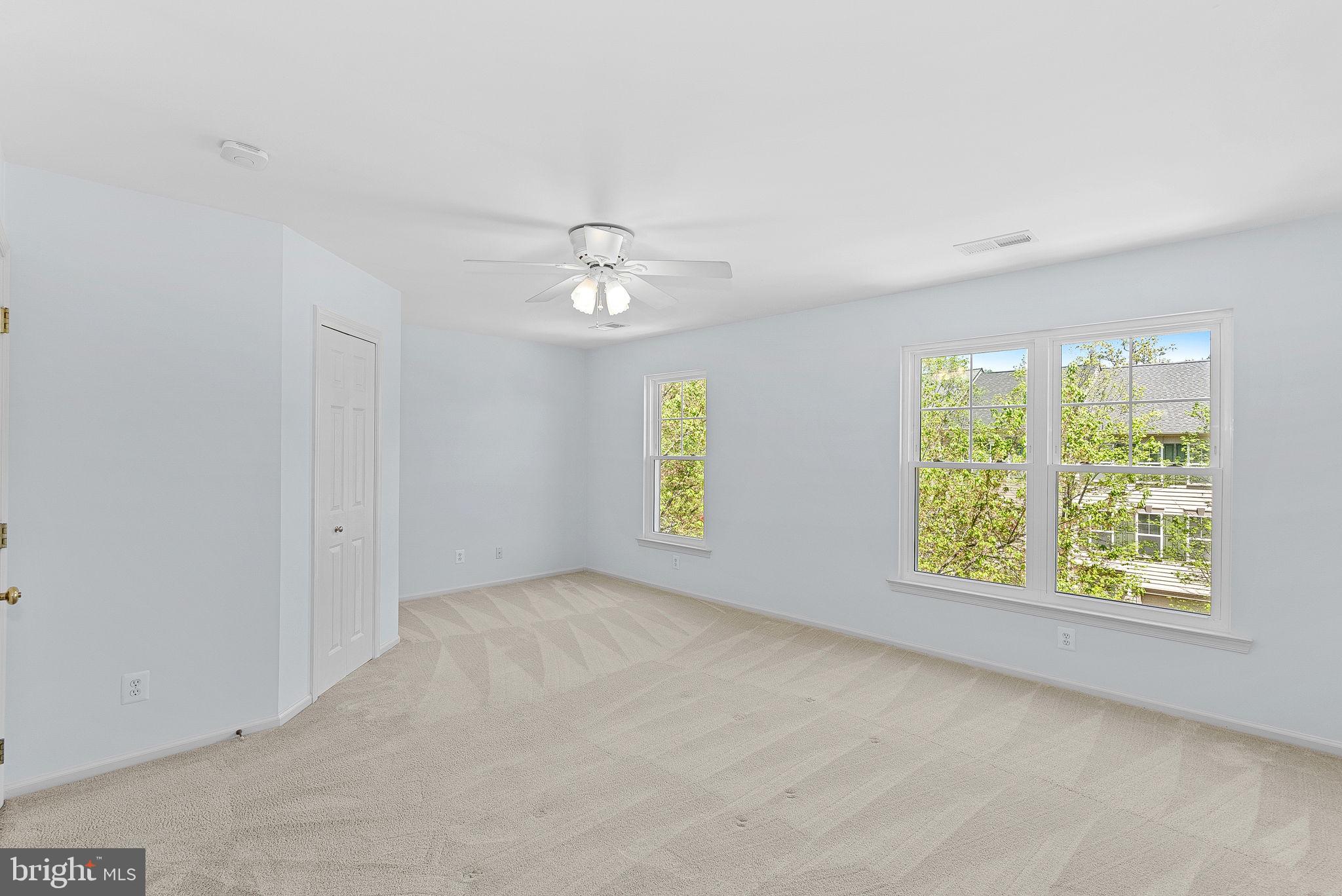 SIGNATURE AT BROADLANDS - Residential