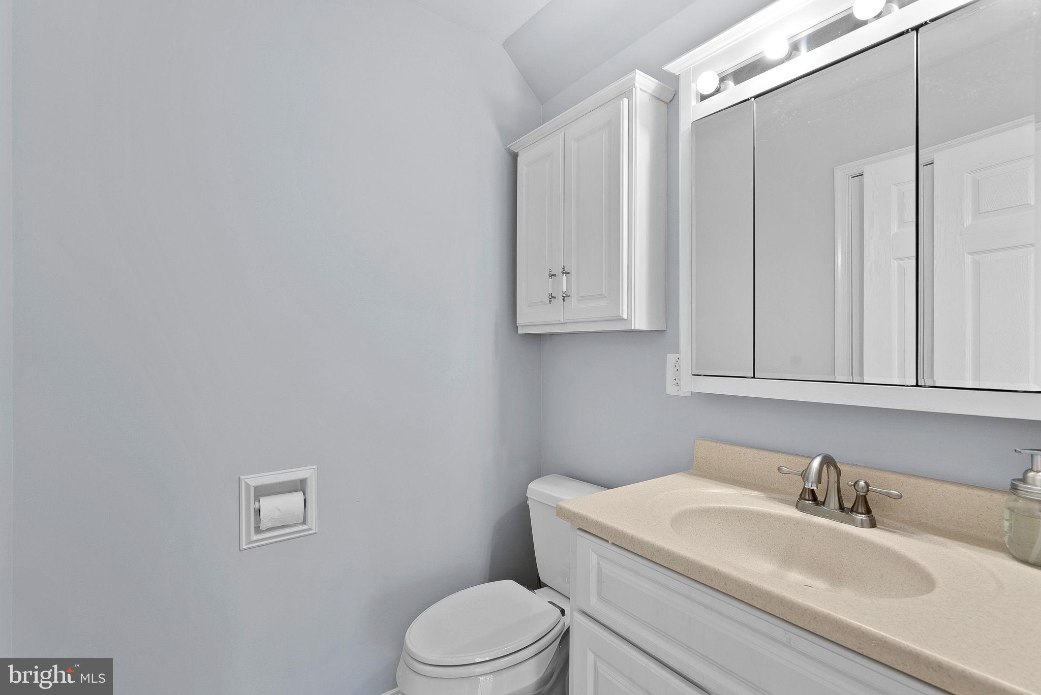 SIGNATURE AT BROADLANDS - Residential