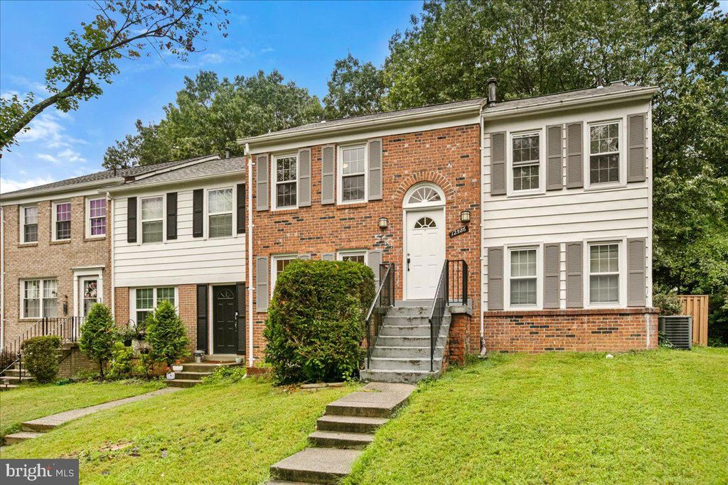 Photo of 12586 Plymouth Court, WOODBRIDGE, VA 22192 (MLS # VAPW2104196)