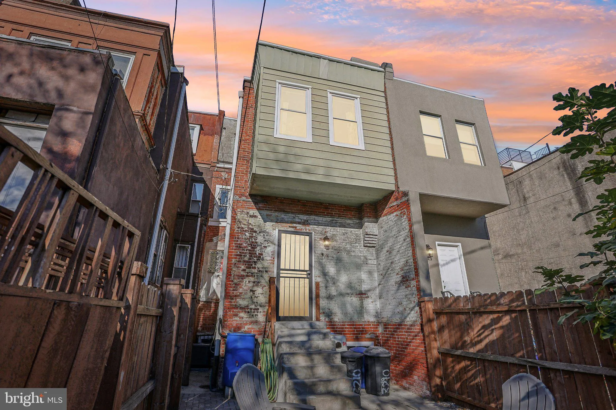 Philadelphia, Pennsylvania 19121, United States, 4 Bedrooms Bedrooms, ,2 BathroomsBathrooms,Residential,Pending,35028