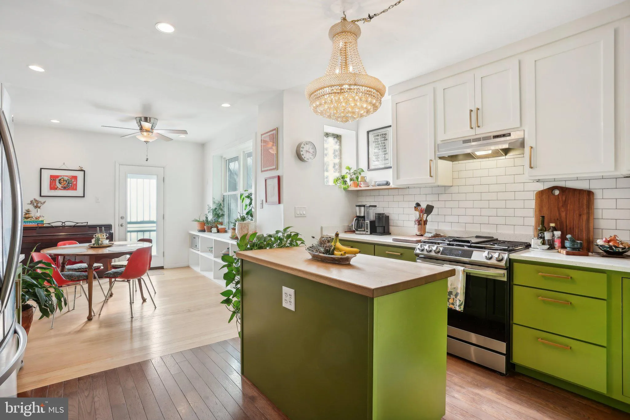 Philadelphia, Pennsylvania 19121, United States, 4 Bedrooms Bedrooms, ,2 BathroomsBathrooms,Residential,Pending,35028