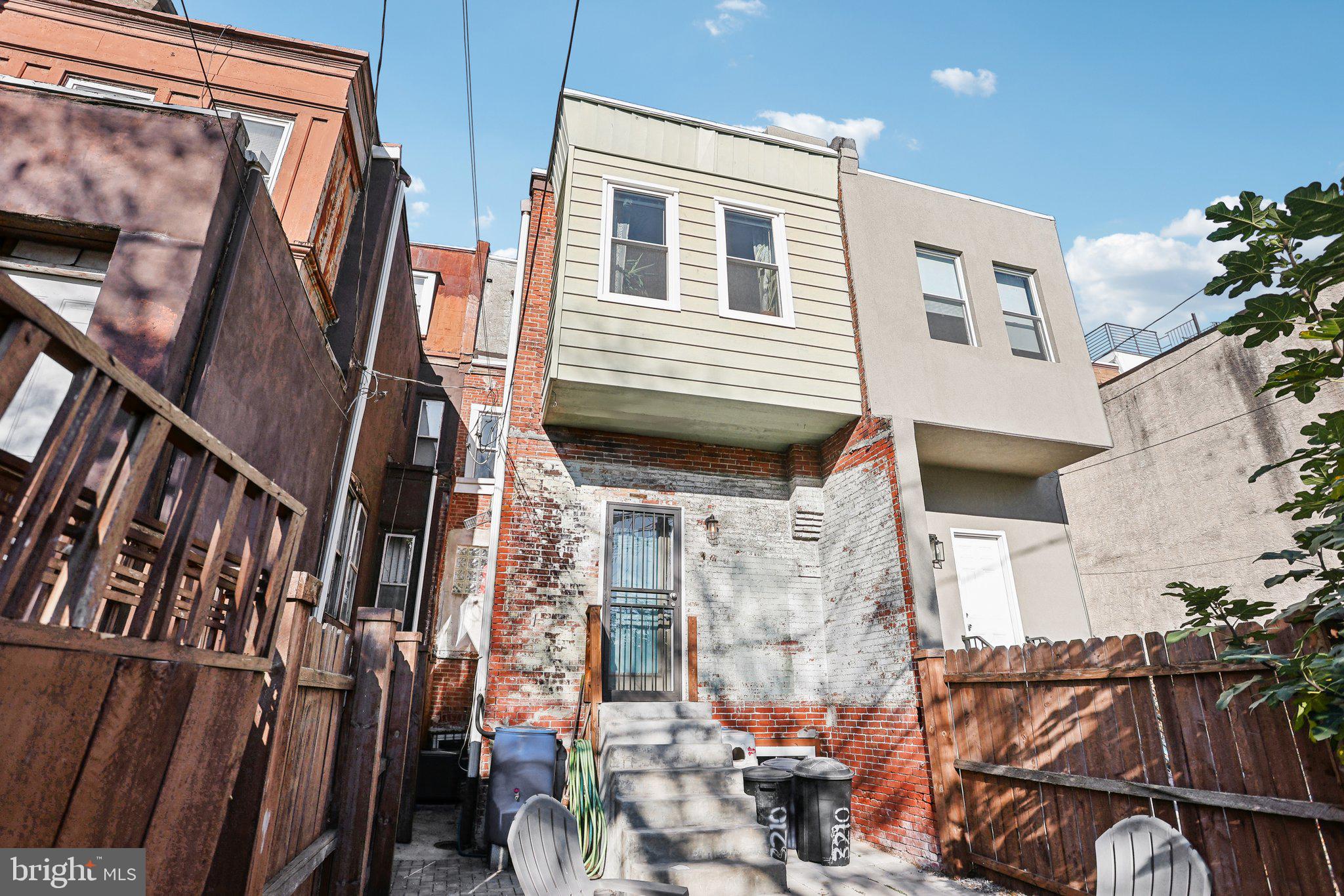 STRAWBERRY MANSION - Residential