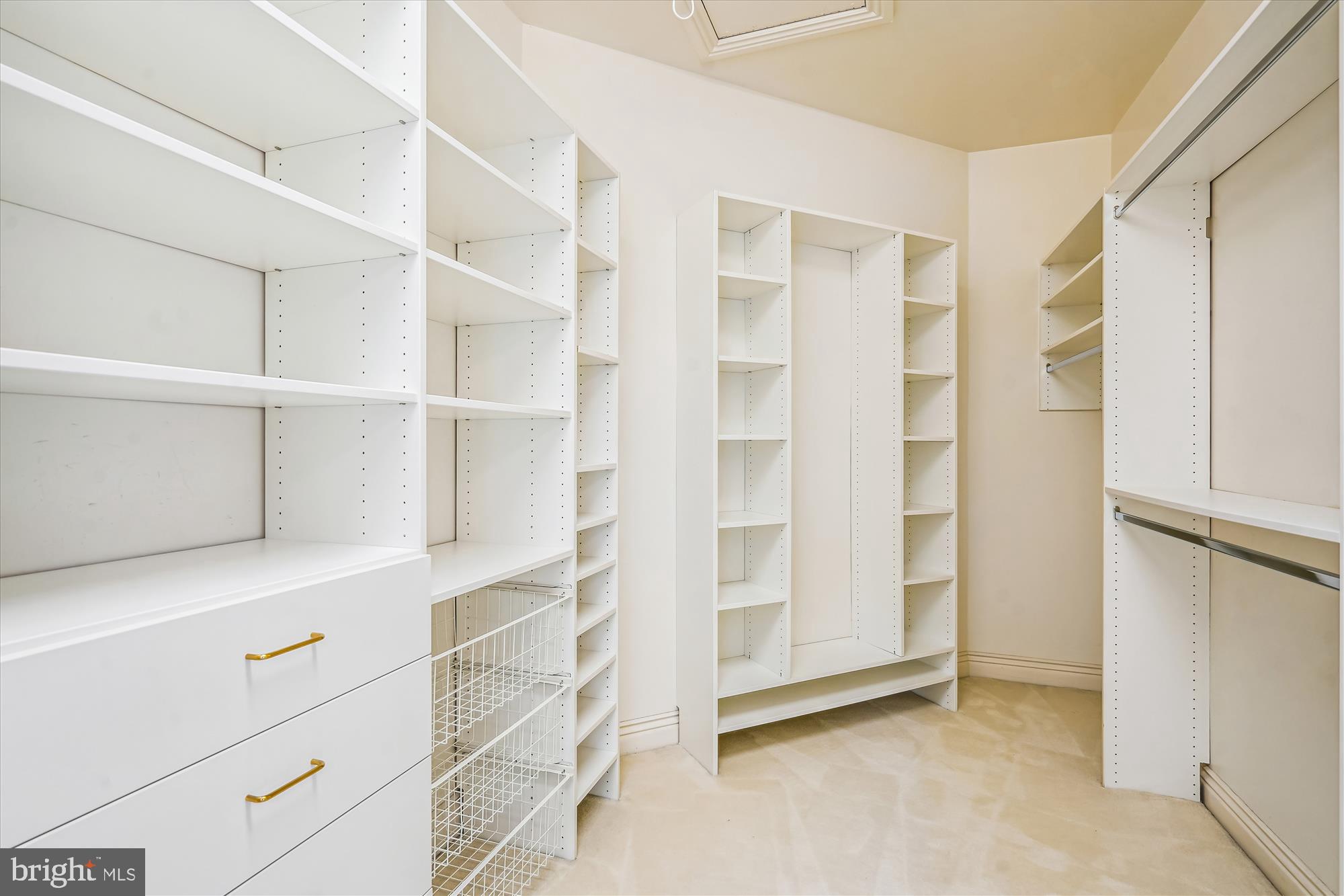 CHEQUERS - Residential