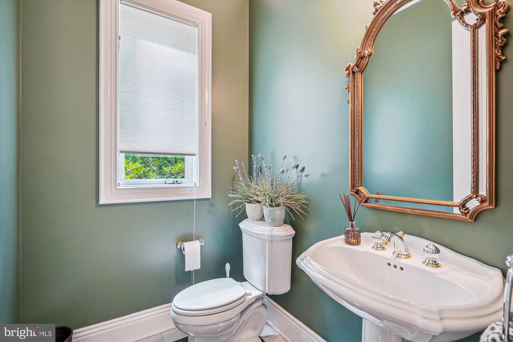 CHEQUERS - Residential