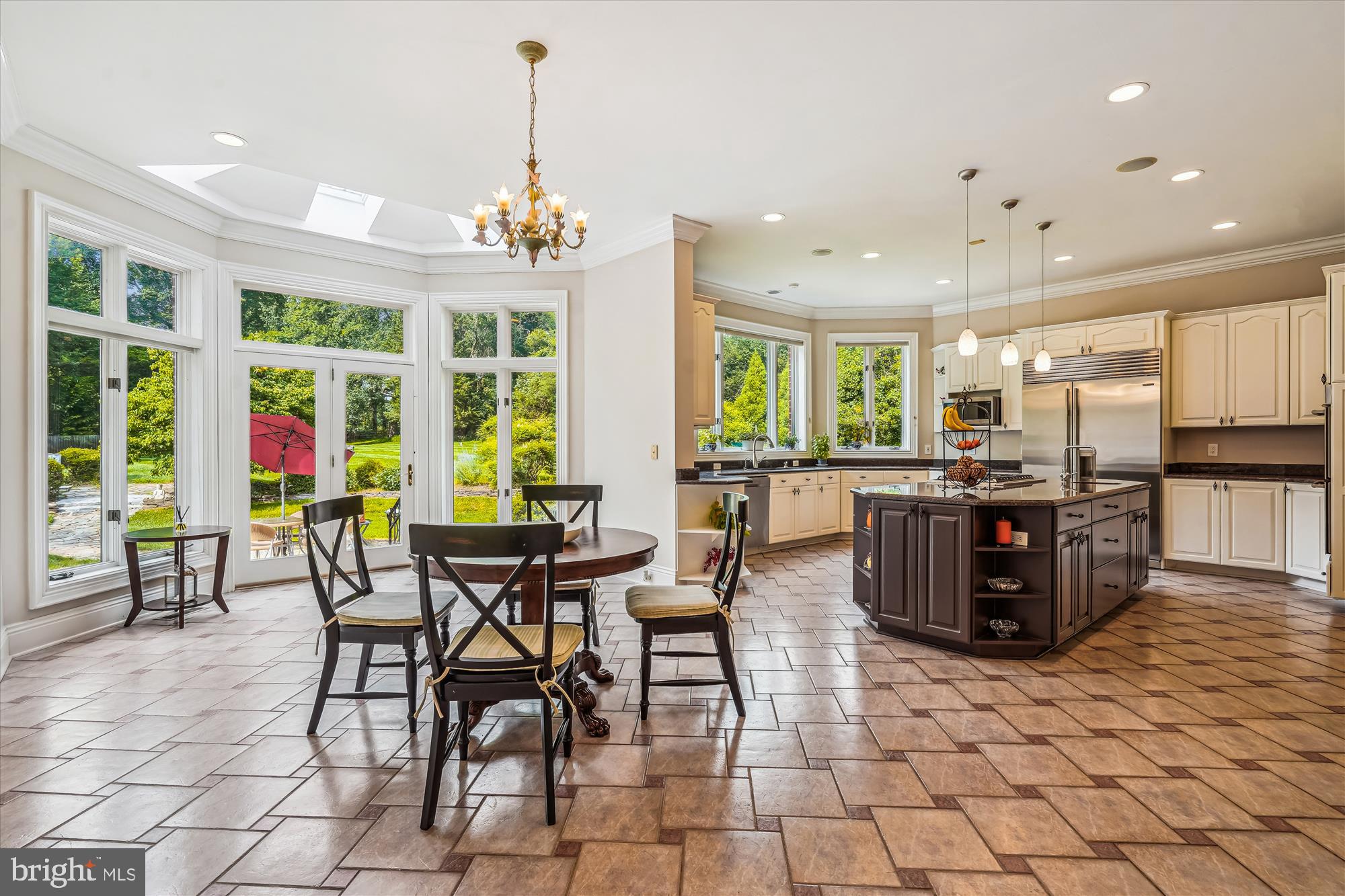 CHEQUERS - Residential