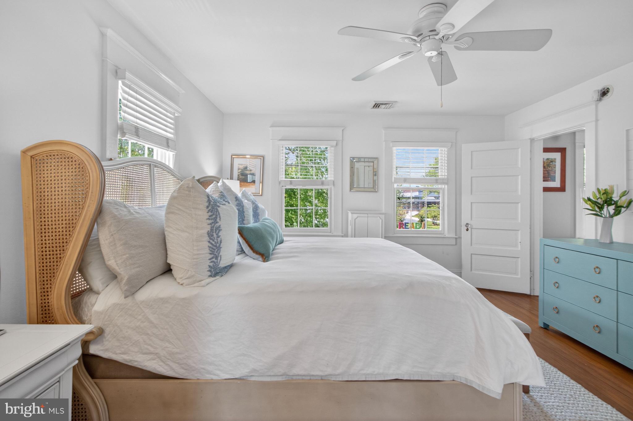 DEVRIES CIRCLE - Residential