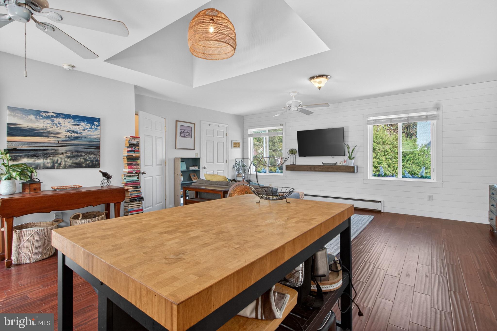DEVRIES CIRCLE - Residential