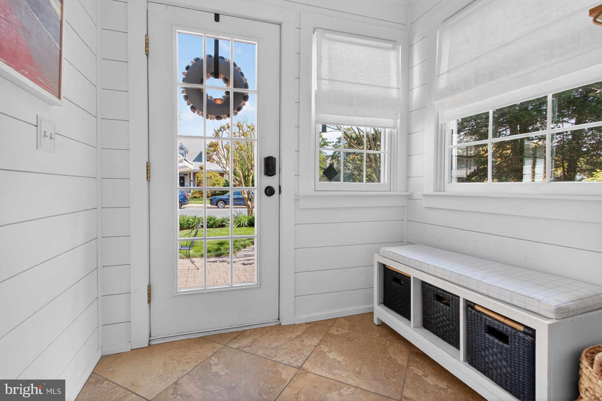 DEVRIES CIRCLE - Residential