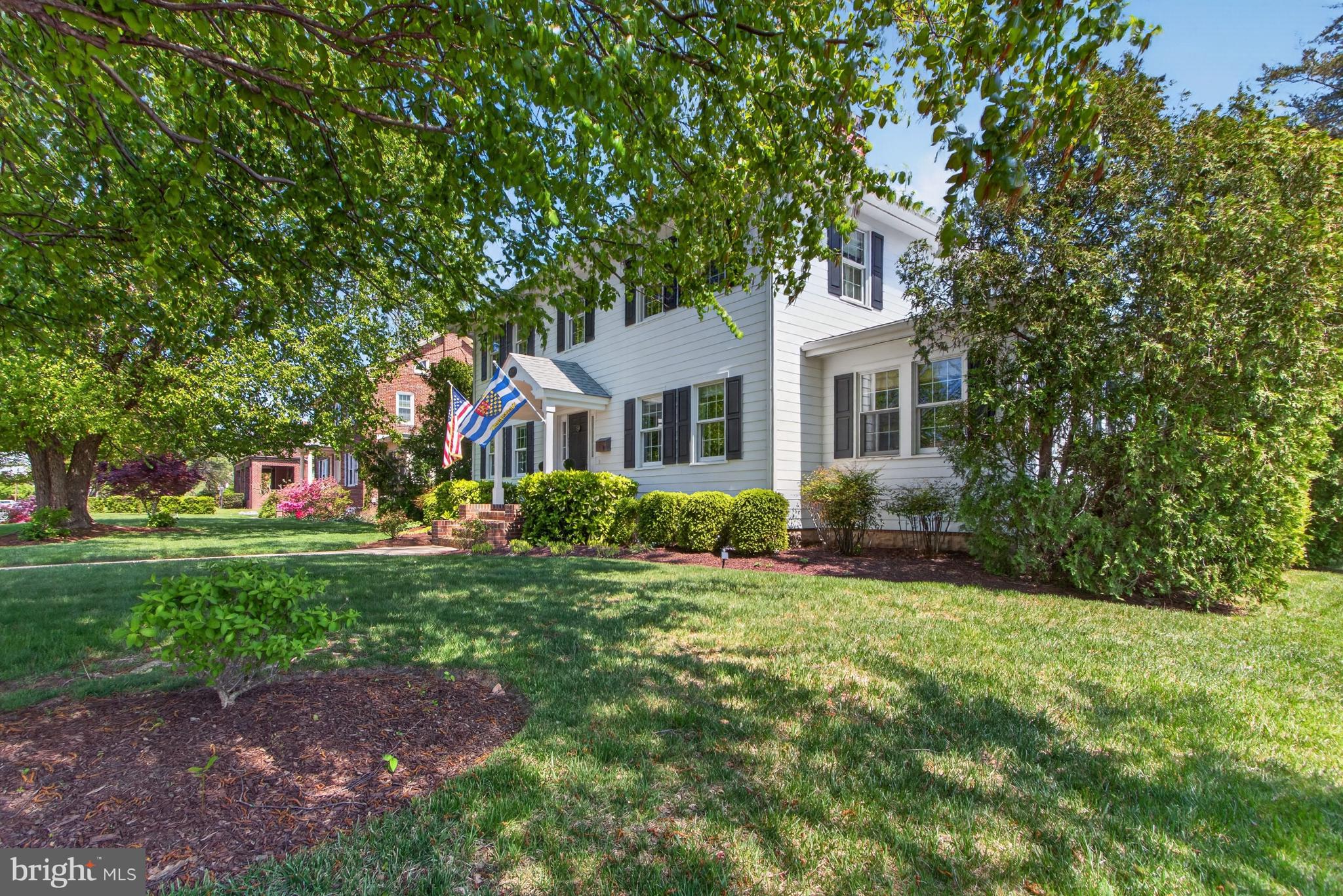 DEVRIES CIRCLE - Residential