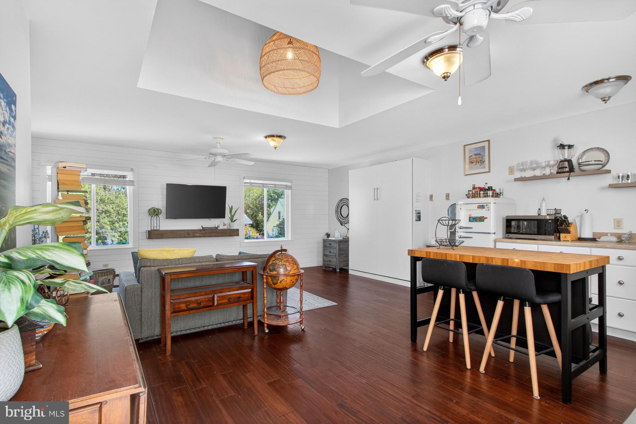 DEVRIES CIRCLE - Residential