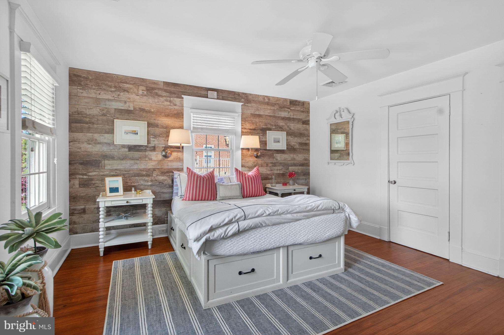 DEVRIES CIRCLE - Residential