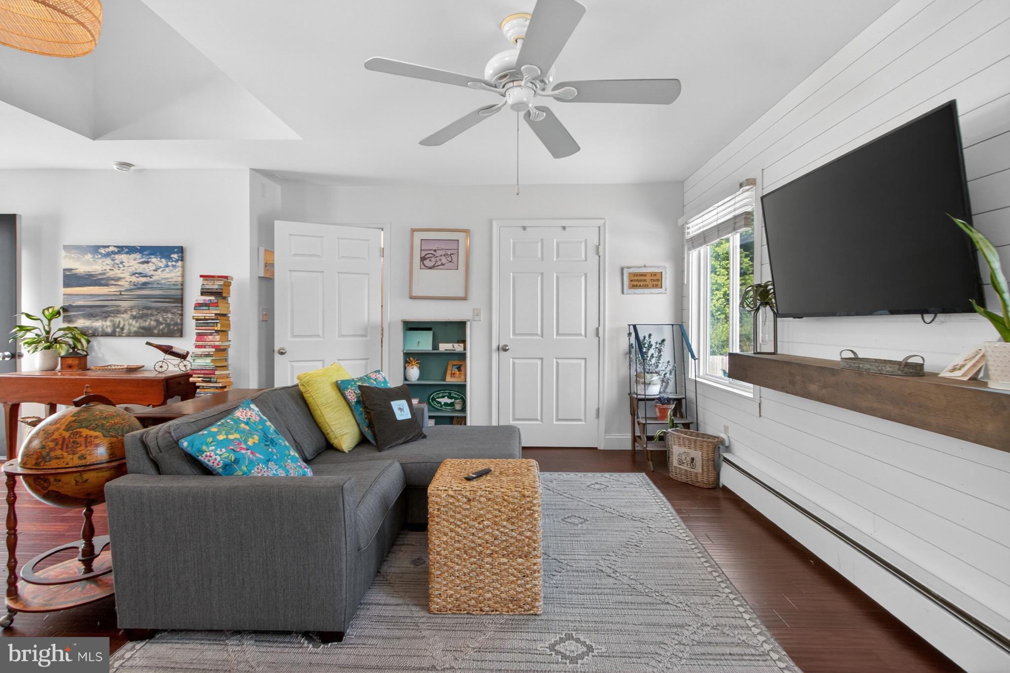 DEVRIES CIRCLE - Residential