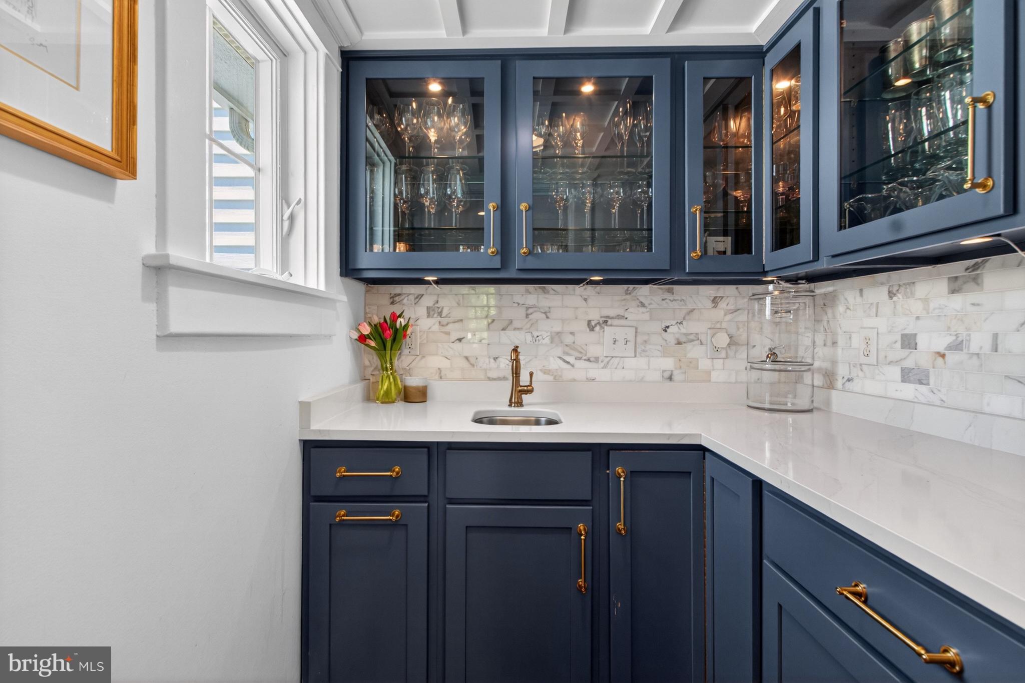 DEVRIES CIRCLE - Residential
