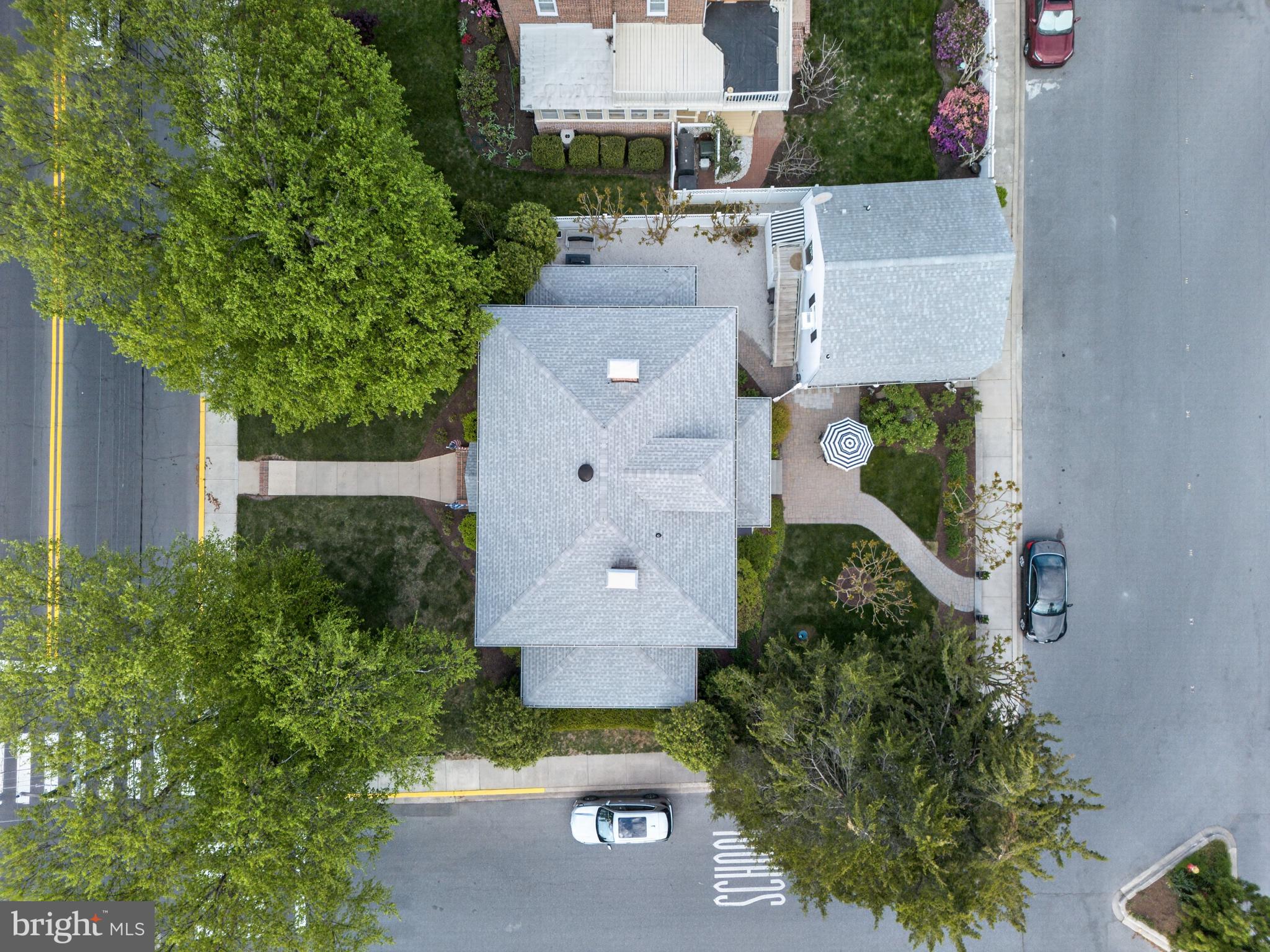 DEVRIES CIRCLE - Residential