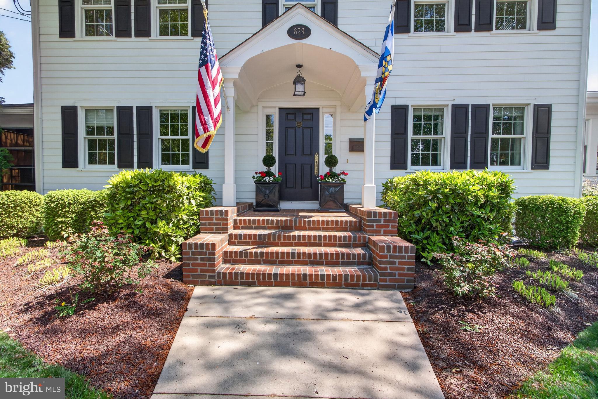 829 SAVANNAH ROAD
