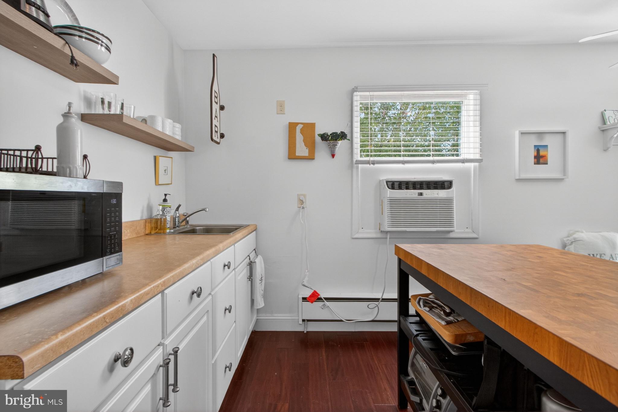 DEVRIES CIRCLE - Residential