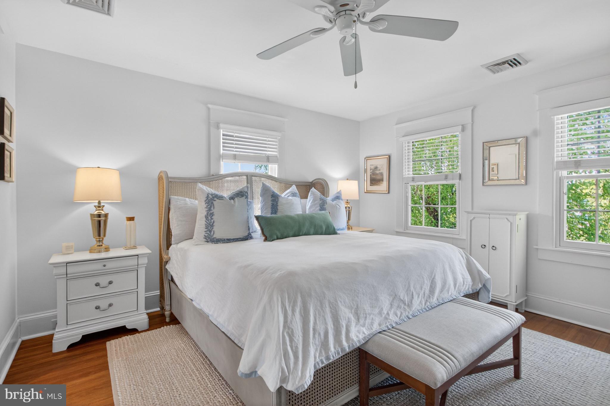 DEVRIES CIRCLE - Residential