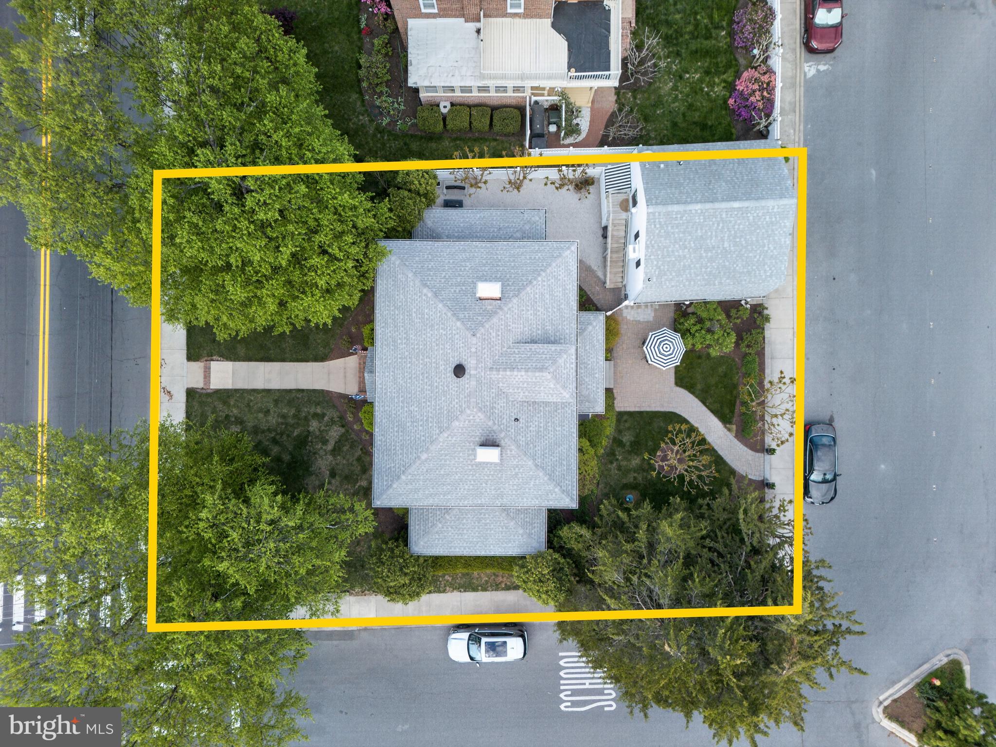 DEVRIES CIRCLE - Residential